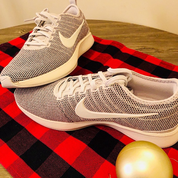 NEW Nike Dualtone Racer PRM - Grey/Rose - Picture 2 of 7